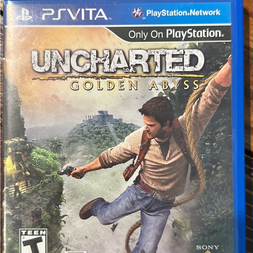 Uncharted PSVita Case and Cartridge